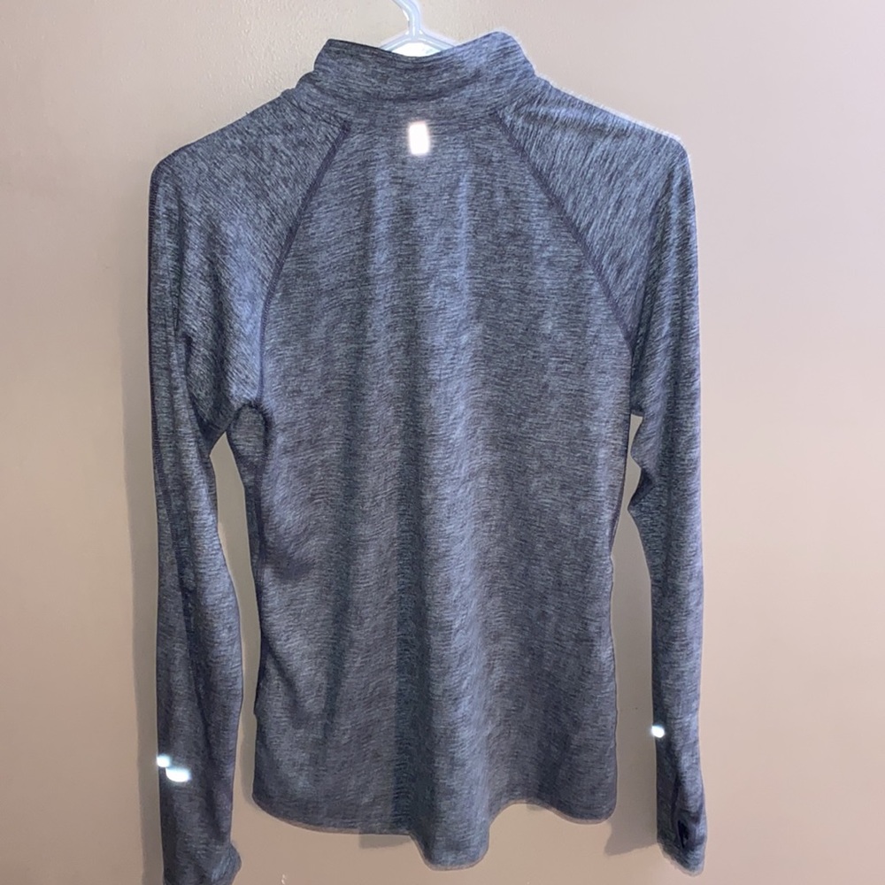 Nike DRI-FIT womens shirt - Picture 4 of 5